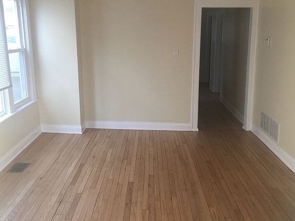 3rd image of 12033 S La Salle Street # Fl 1ST