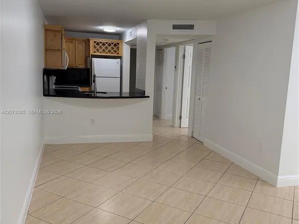 210 SW 11th St, Miami, FL