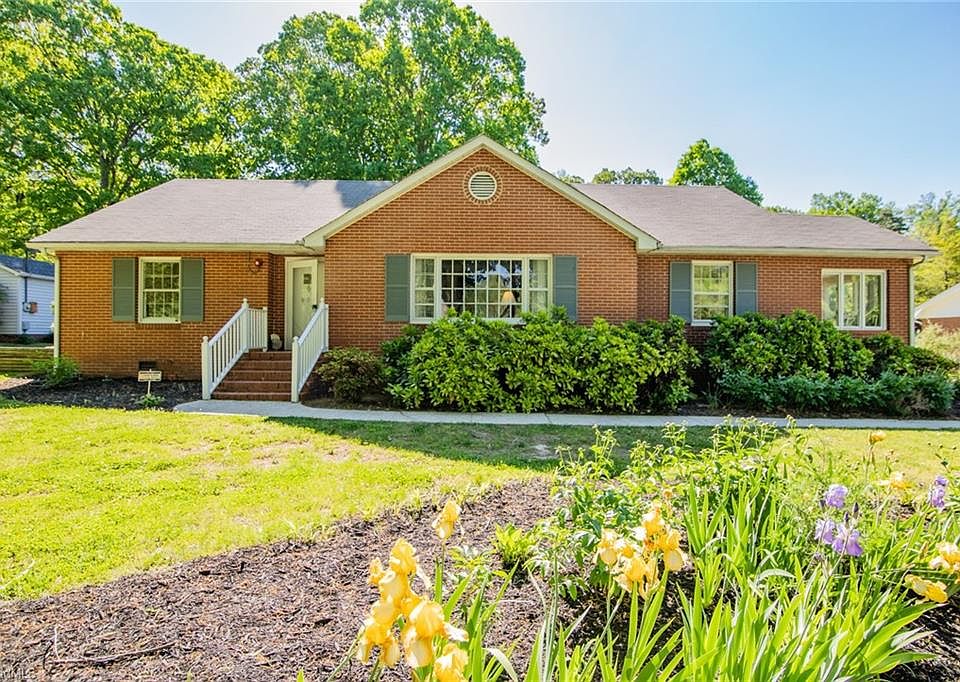 902 Kenreed Dr, Thomasville, NC 27360 Zillow