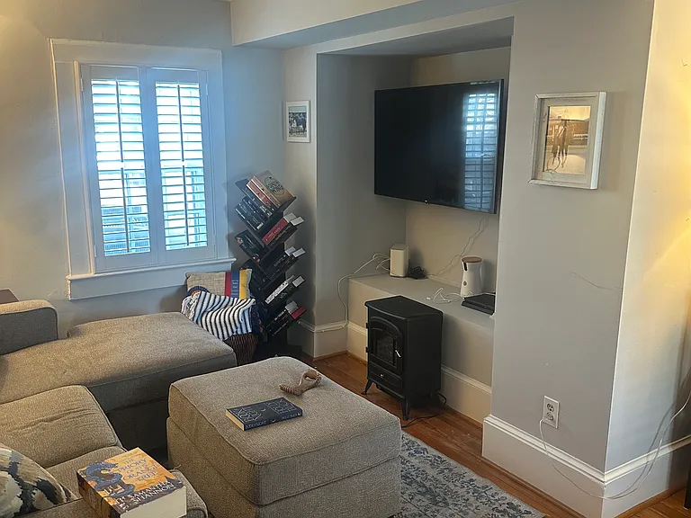 205 E Marshall St — Photo 4