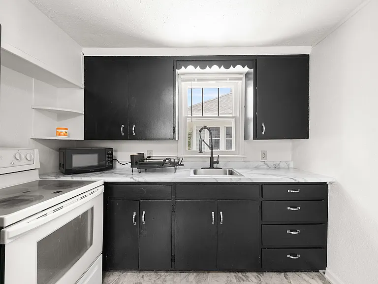 807 S Main Ave #6 — Photo 8