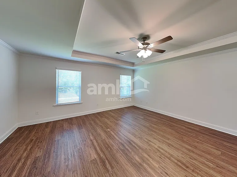 312 Bourne St — Photo 14