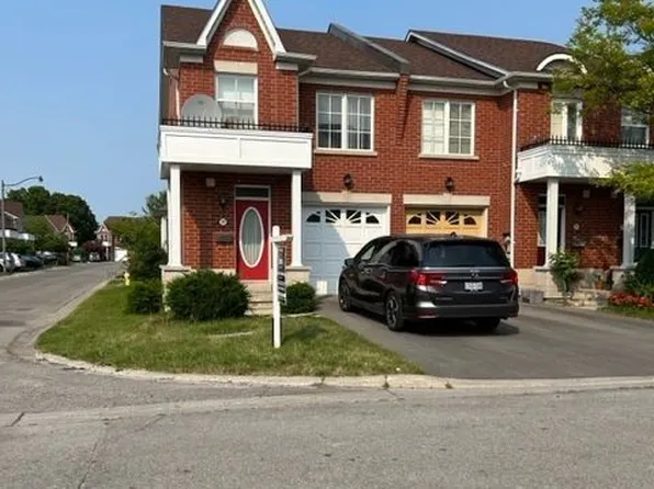 179 Dallimore Cir, Toronto, ON M3C 4E5