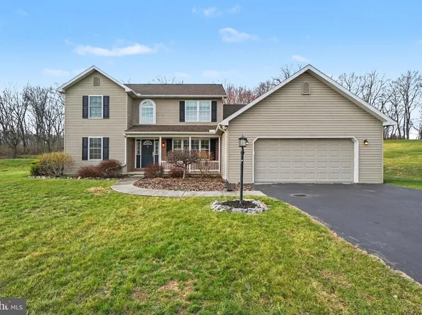 18 Kengrey Dr, Carlisle, PA 17015