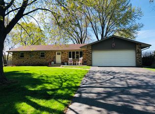 1378 Dennis Dr, Rockford, IL 61103