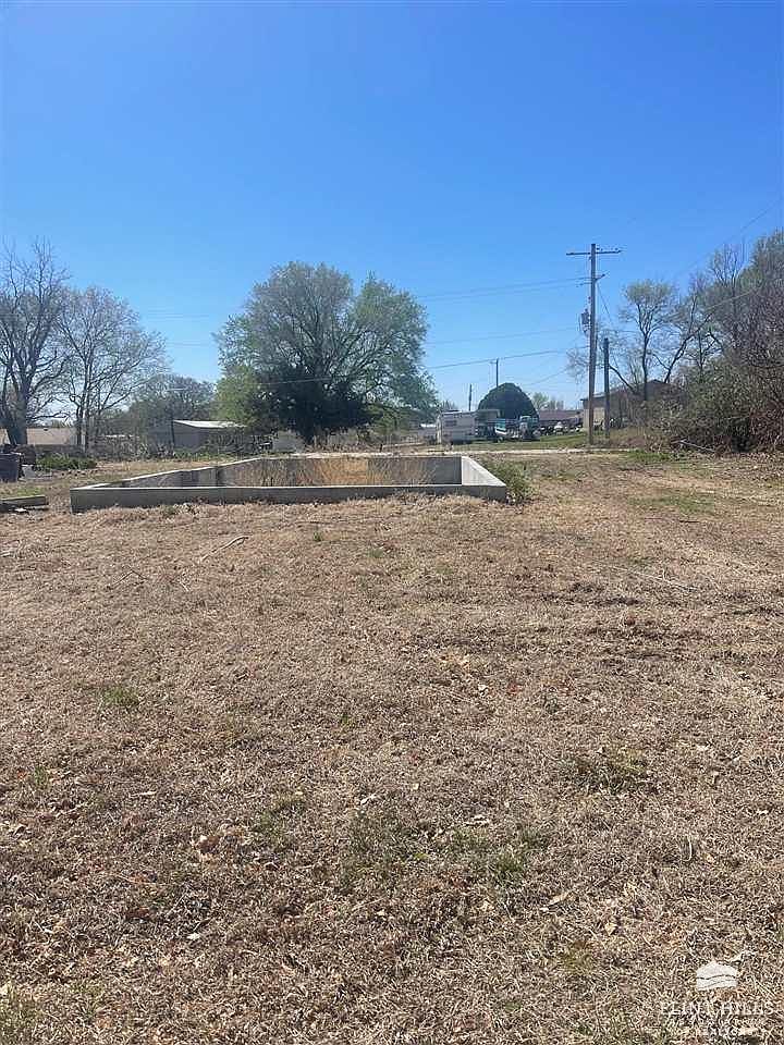 108 10th St, Milford, KS 66514 MLS 20230980 Zillow