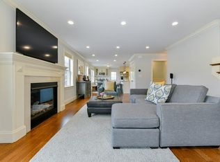 4 Fuller St #1, Waltham, MA 02453