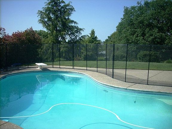 3rd image of 2662 Silverado Dr