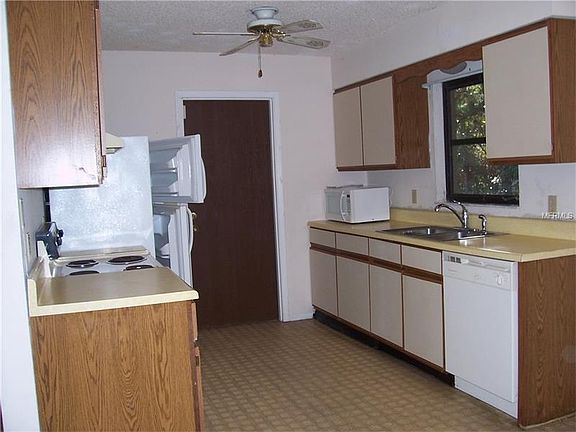 2nd image of 2072 Apricot Dr