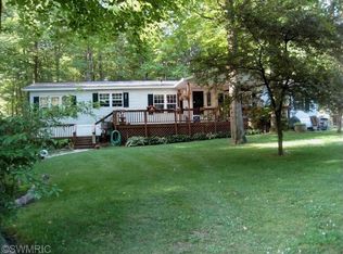 6698 E Deerwood Dr, White Cloud, MI 49349