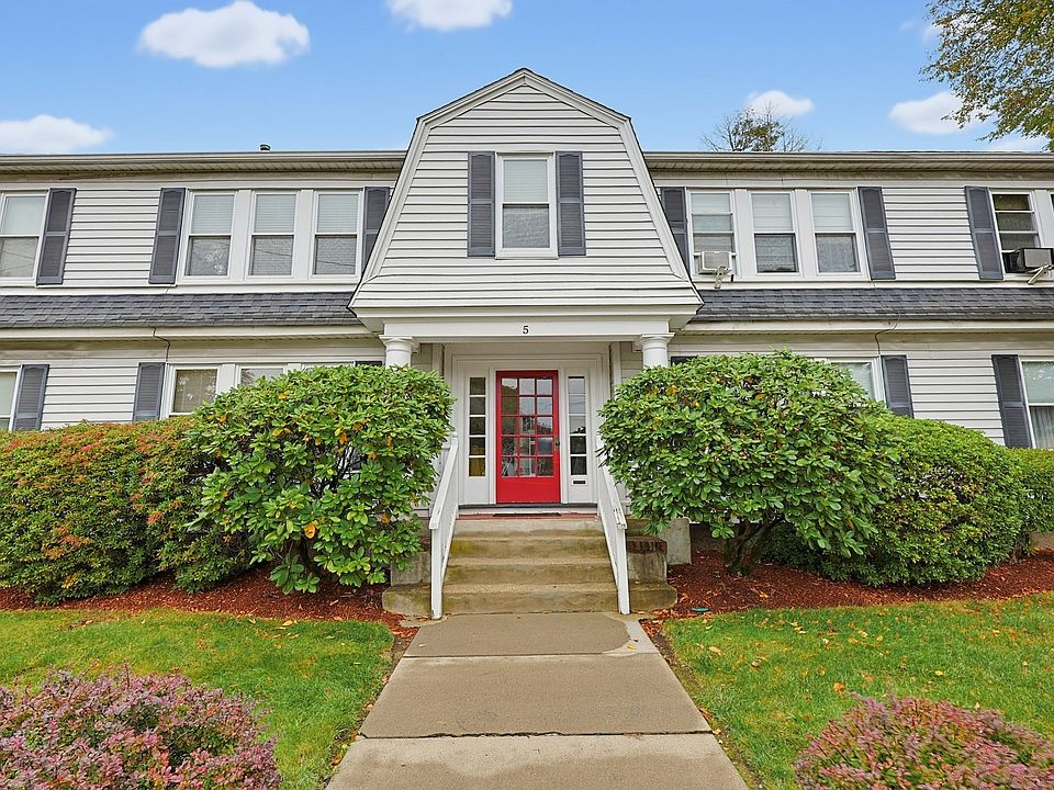 1st image of 5 Walnut St APT 1