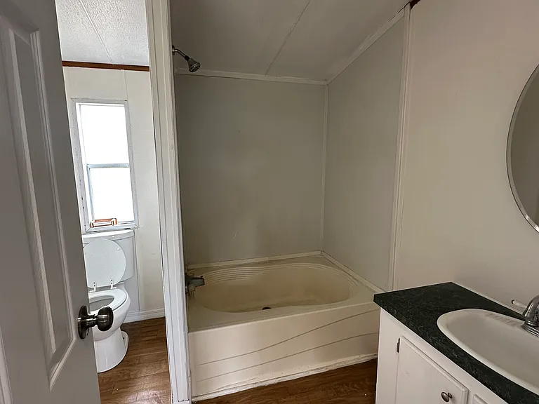 7351 NE 106th Ter — Photo 1
