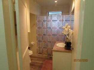 1880 Fm 20, Red Rock, TX 78662
