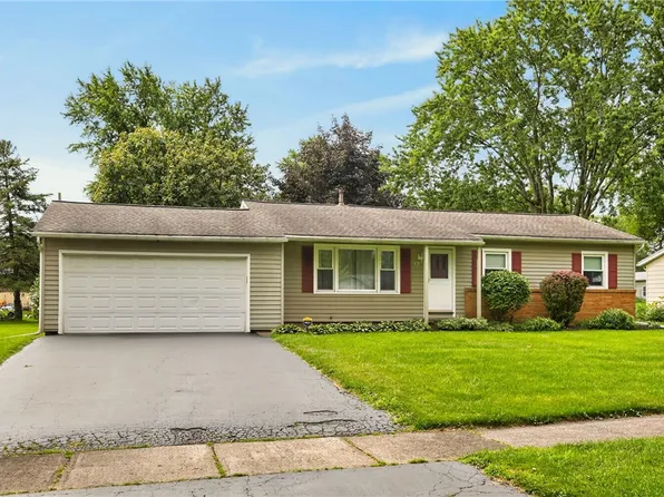 15 Adair Dr, Rochester, NY 14606