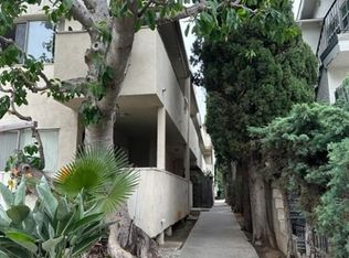 G11707, Los Angeles, CA 90049