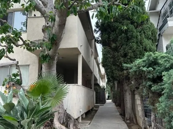 G11707, 11707 Goshen Ave #6, Los Angeles, CA 90049