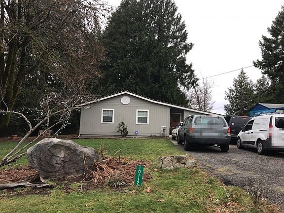 2nd image of 10112 Lookout Dr NW
