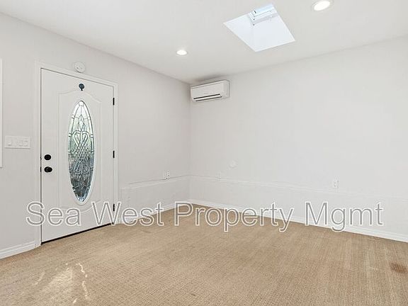 5th image of 3267 Bernardo Ln