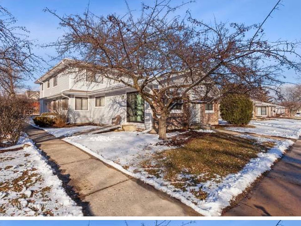 1st image of 29W534 Winchester Cir N