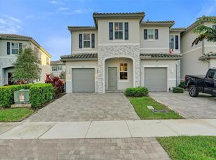 11920 NW 47th Mnr, Coral Springs, FL 33076