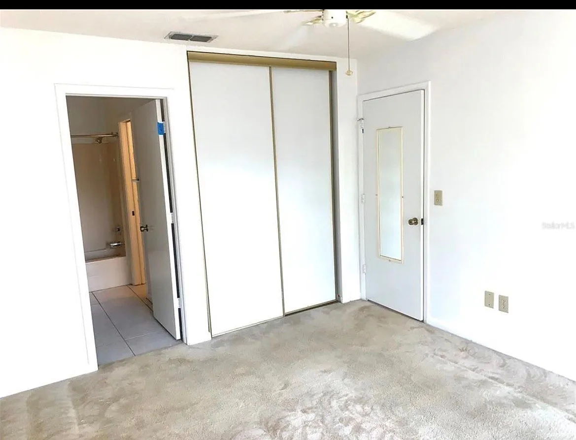 Over 55 Beautiful Cozy 2 Bedroom Condo — Photo 4