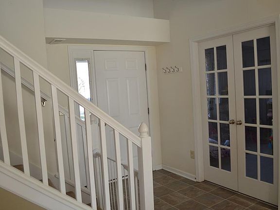 3rd image of 2746 Bluewood Way