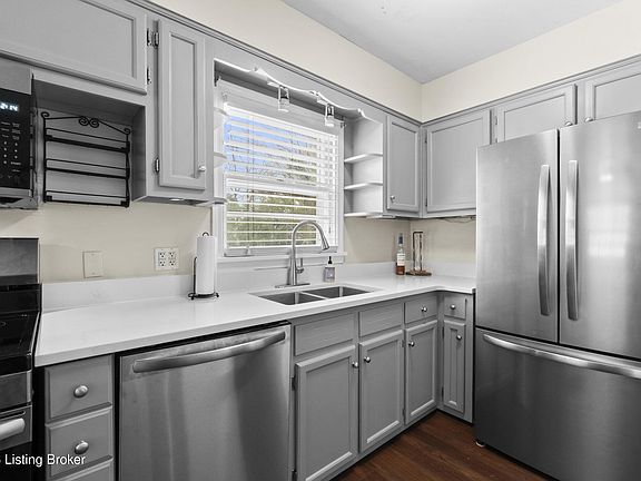 4th image of 3140 Hunsinger Ln