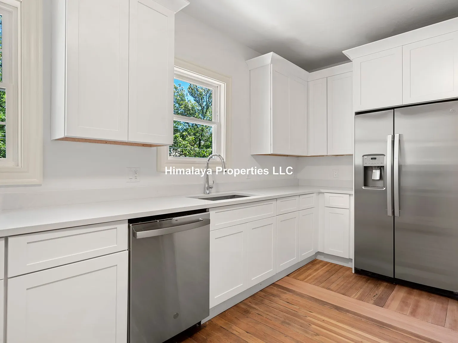 4 bed, 1.5 bath, $6,000 — Photo 2