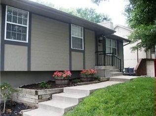 1506 Manor Cir, Independence, MO 64058