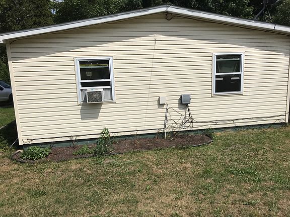 2nd image of 100 E 4th Ave