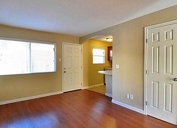 3rd image of 5814 Worth St APT 1