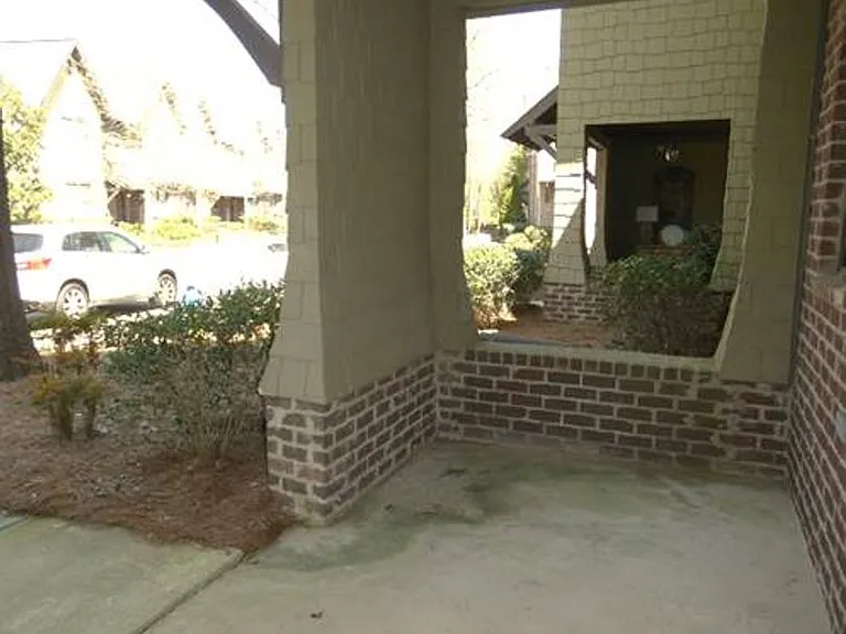 1543 Inverness Cove Ln — Photo 3