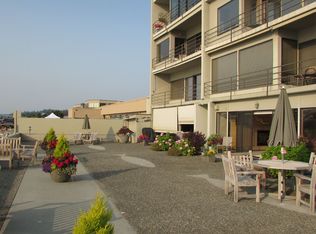 200 Beach Pl APT 103, Edmonds, WA 98020