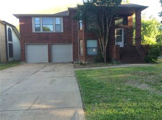 936 Ashmount Ln, Arlington, TX 76017