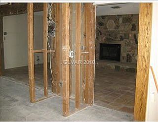 3rd image of 4555 Balsam St