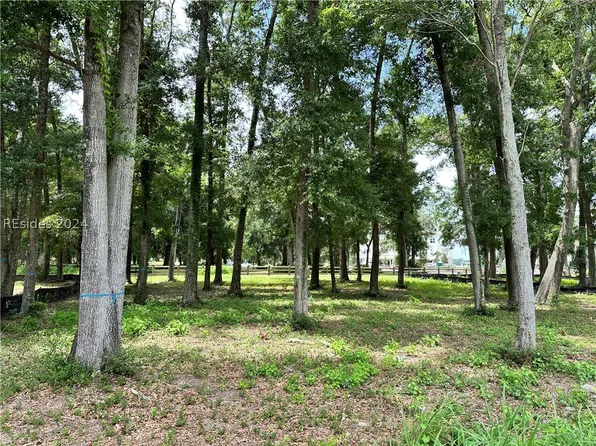 204 Harborview Dr, Beaufort, SC 29907