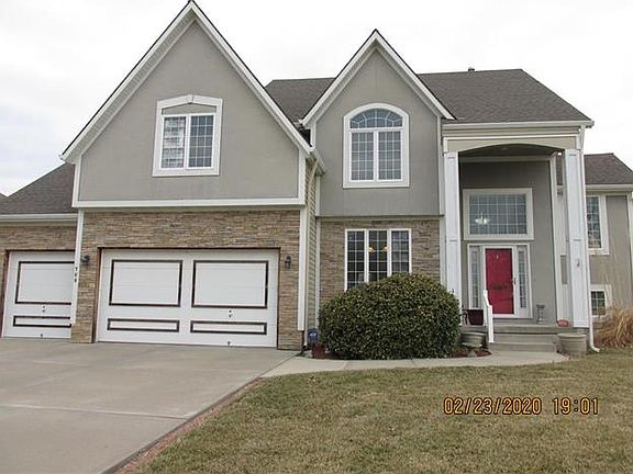 2nd image of 708 SW Cross Creek Dr