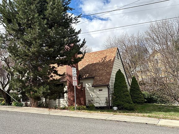 2nd image of 904 S Mill St