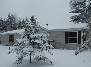 12 W Heath Rd, Rose City, MI 48654