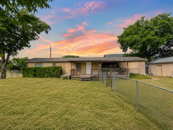 158 County Road 1813, Clifton, TX 76634
