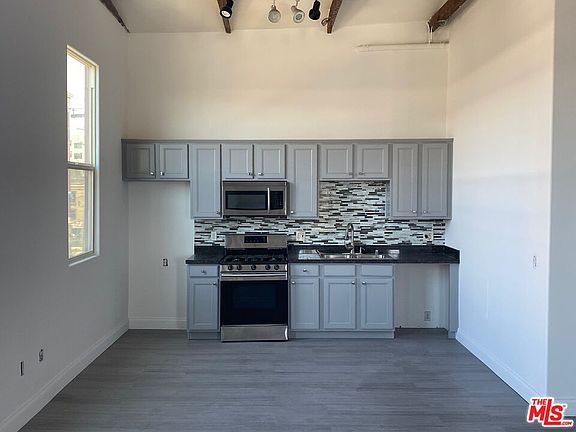 5th image of 726 S Santa Fe Ave APT 303