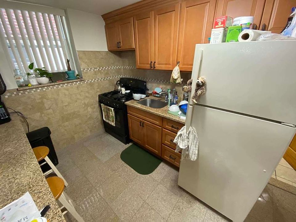 1st image of 33-38 28th St #1
