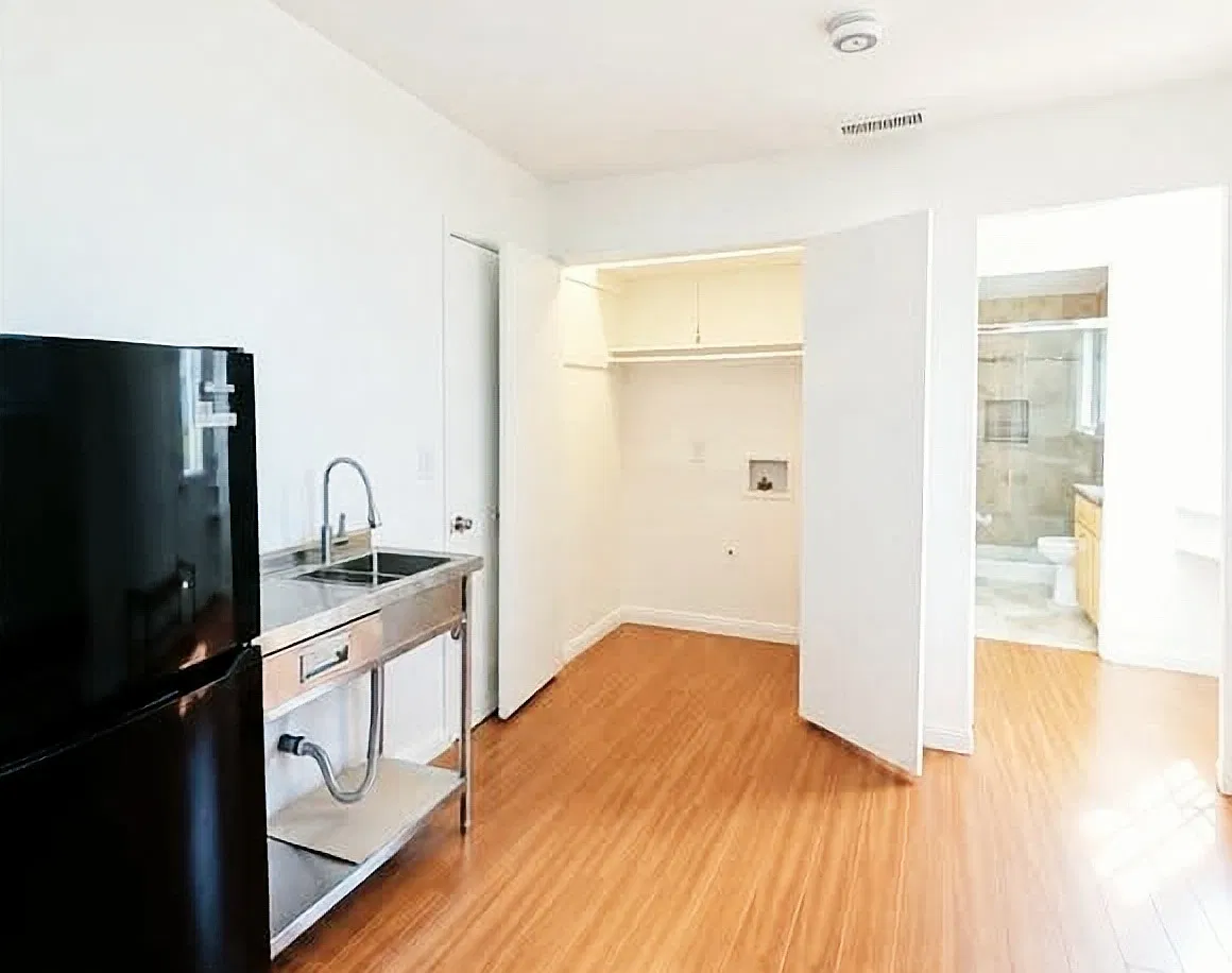 2 bed, 650 sqft, $1,850 — Photo 4