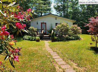 72 Rhoneys View Rd, Newland, NC 28657