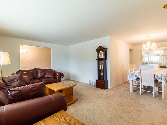 4th image of 7233 S Cypress Way