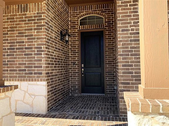 3rd image of 3308 Monte Carlo Ln