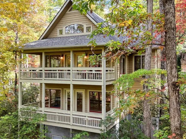 621 Kingwood Dr, Clayton, GA 30525