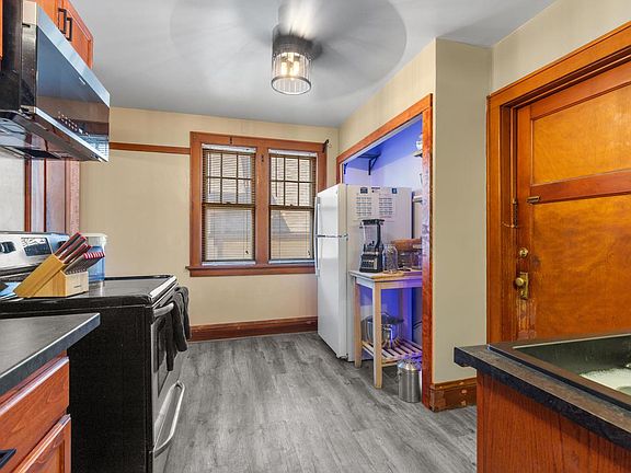 2nd image of 2827 N 51st STREET