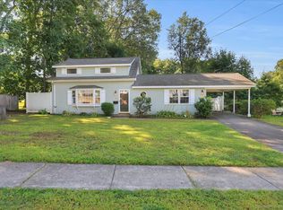 18 Ashland St, Manchester, CT 06042