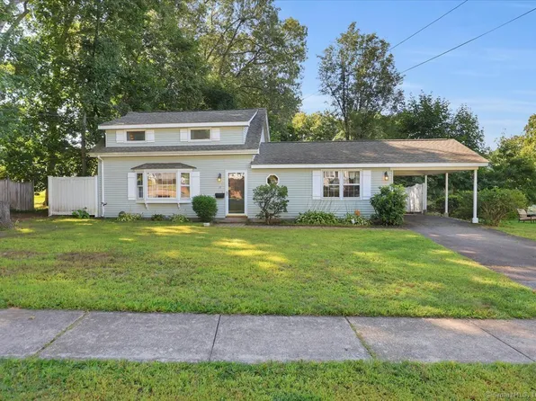 18 Ashland Street, Manchester, CT 06042